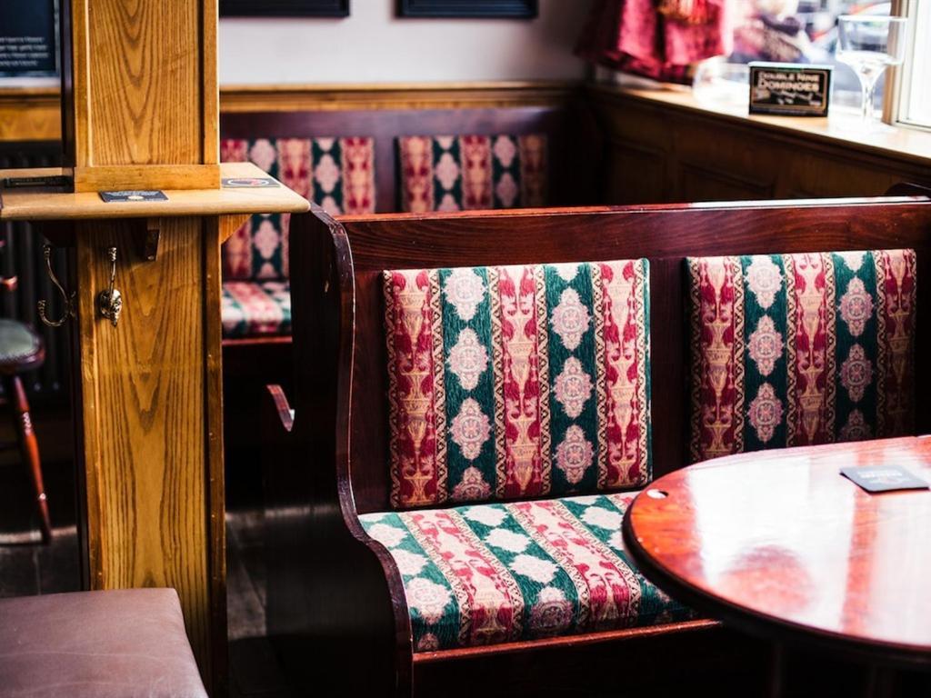 Inn Waggon And Horses